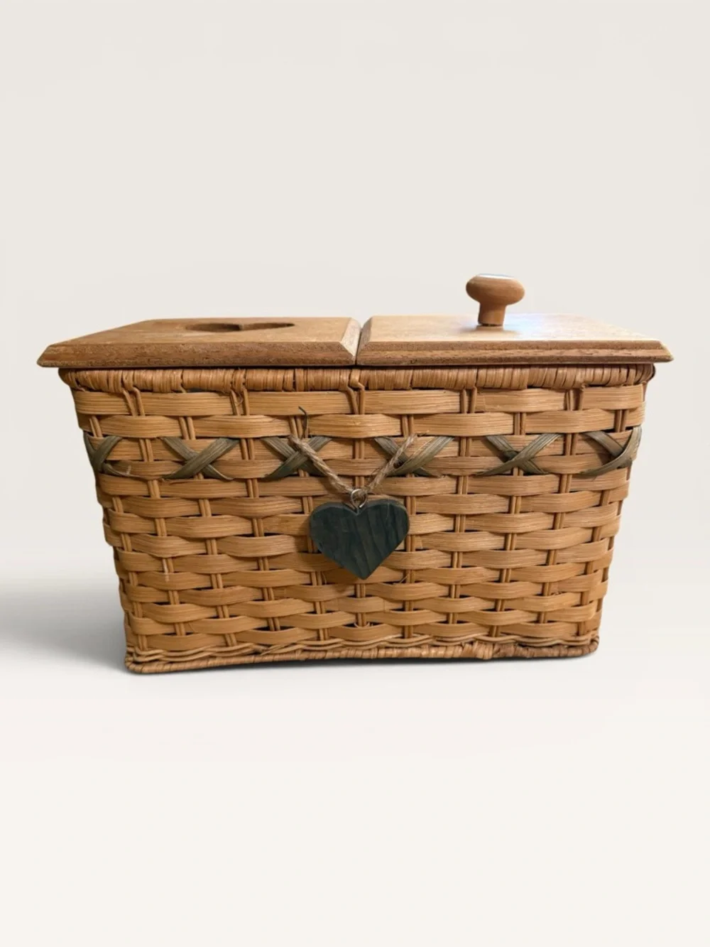 Vintage Tender Heart Treasures Handwoven Tissue Box/Organizer Basket Combo 1995